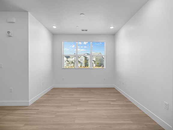 4th image of 6051 S Silver Birch Ln #4-101