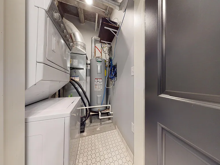 217 N Locust St #2-S — Photo 21