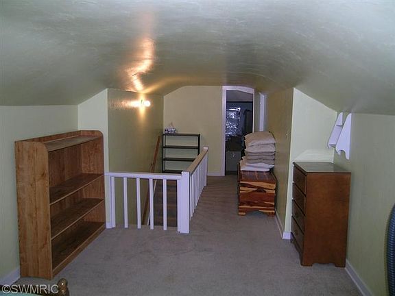 4th image of 209 S Lakeview Ave