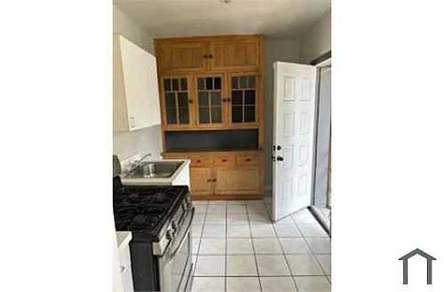 3111 W 64th St Photo 1
