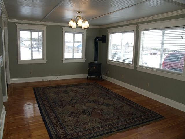2nd image of 630 W 2nd St