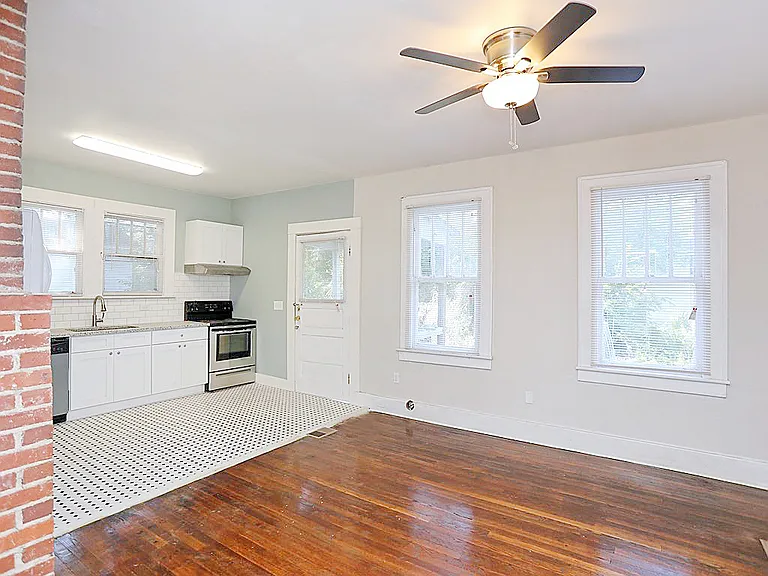 1330 SE 36th St — Photo 3