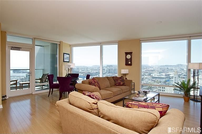 1st image of 425 1st St Unit .2007