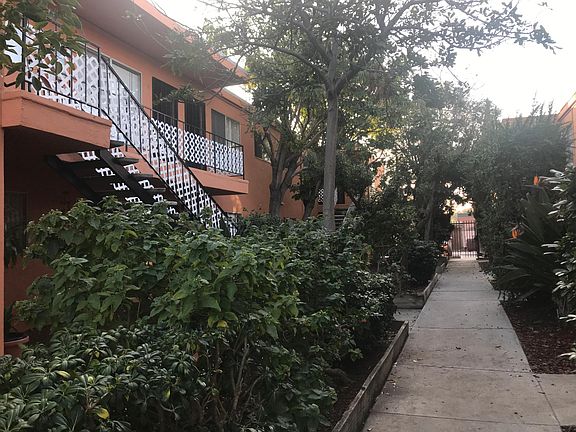 2nd image of 3686 Marlborough Ave #4