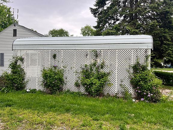 2nd image of 31 Winding Ln
