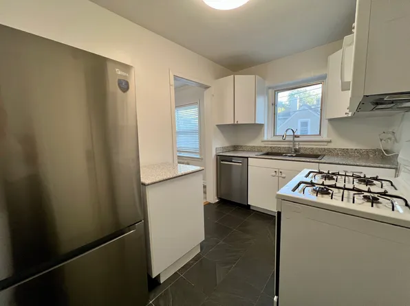 1410 Central St APT 1E, Evanston, IL 60201