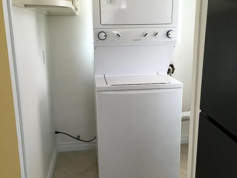 In unit laundry/dryer
