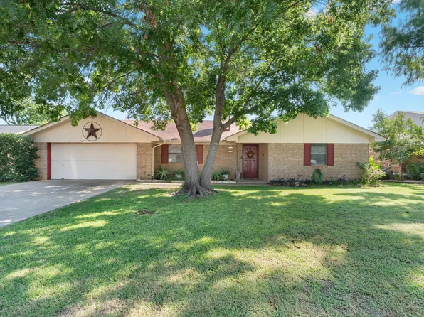 1407 Inglewood Dr, Stephenville, TX 76401