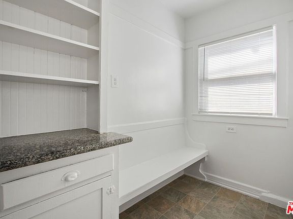 4th image of 1728 1/2 W 82nd St