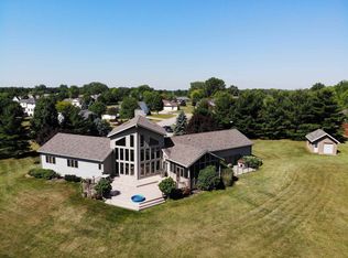 4132 E Potawatomi Ln, Leesburg, IN