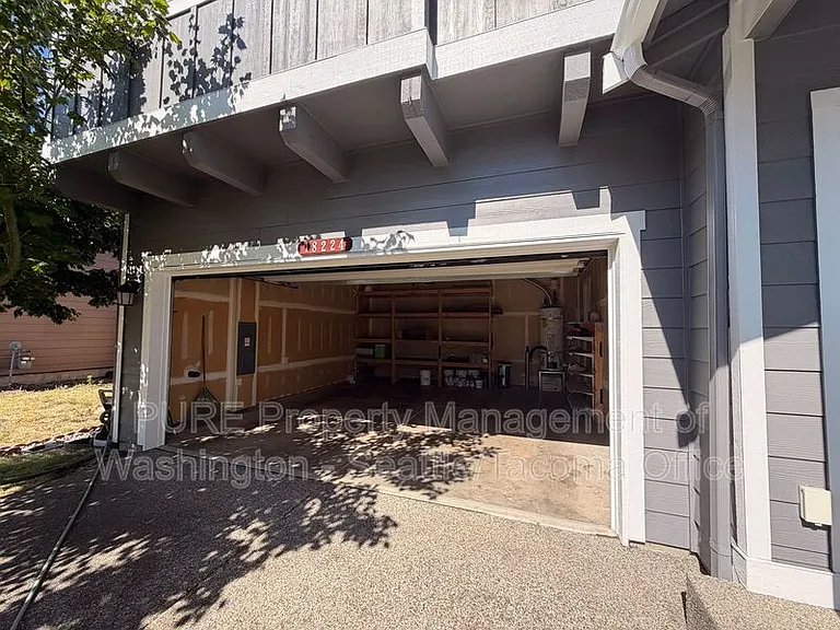 18224 72nd Ave E — Photo 2