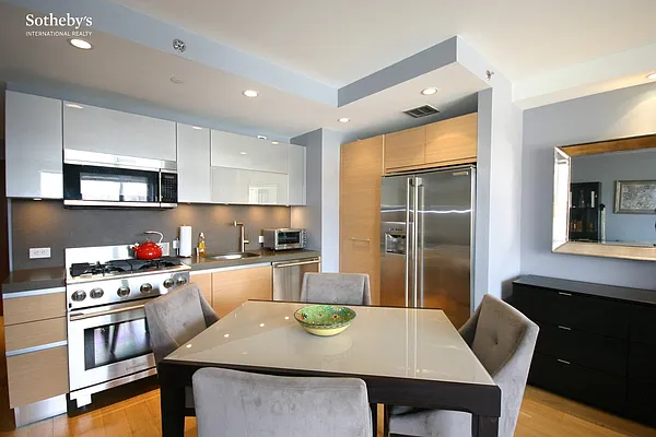 Rented by Sotheby's International Realty | media 38