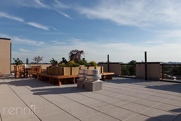 Rented by Rennit Inc. | media 30