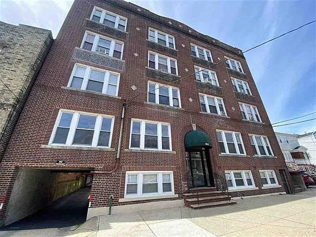 84 W 25th St #D5 — Photo 19
