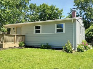1307 Glenwood Rd, Bloomington, IL 61704