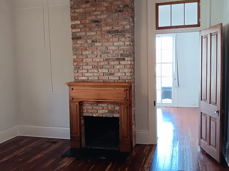 220 Amelia St — Photo 9