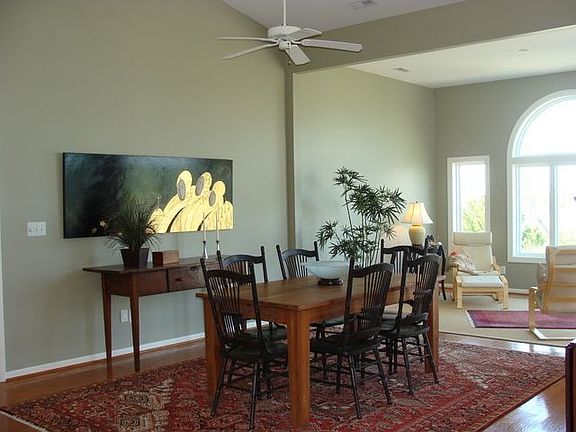 3rd image of 524 Pelican Dr E