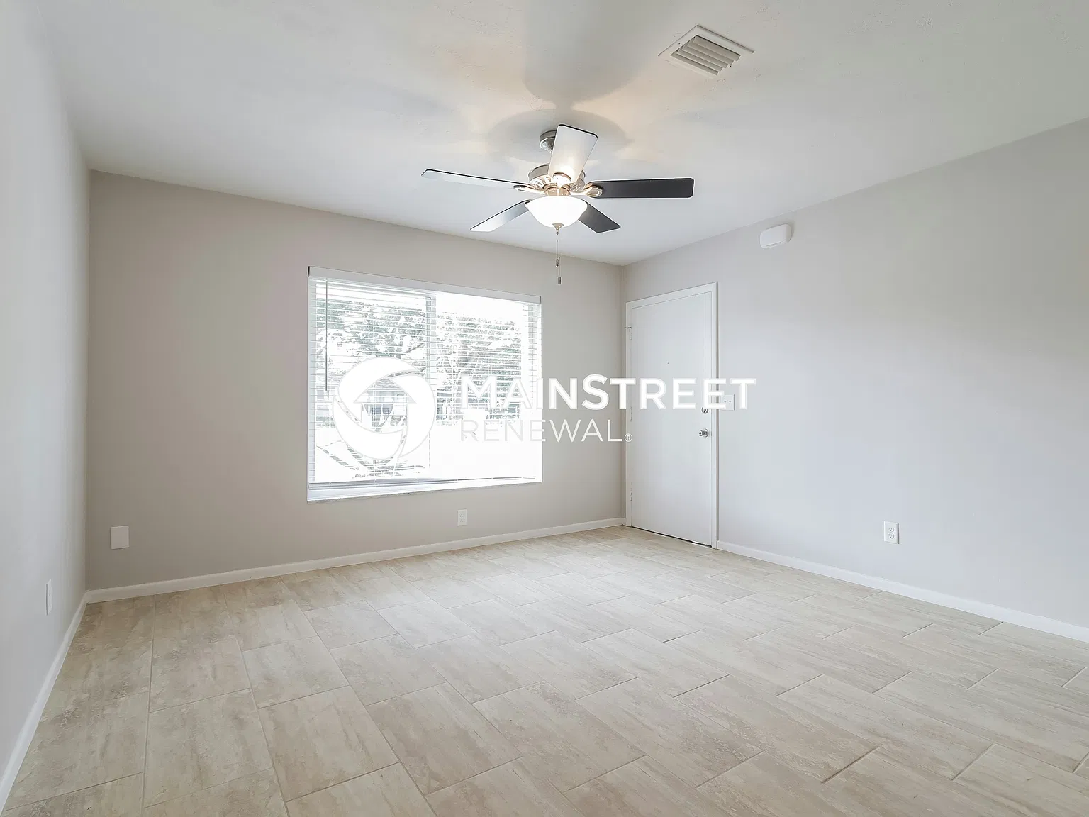 1111 Gerona Ave — Photo 3