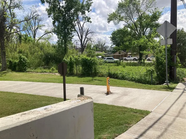 5004 Falls St, Houston, TX 77026