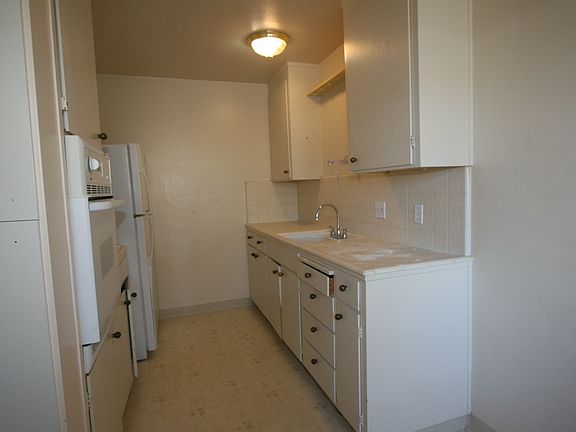 2nd image of 127 Carlton Ave APT 2