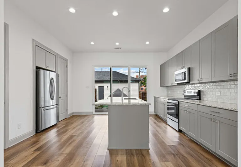 3136 Wayside Ave — Photo 4