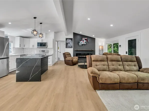 22002 196th Avenue SE, Renton, WA 98058