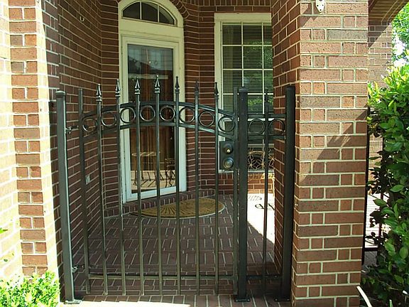4th image of 21318 Cumberland Way