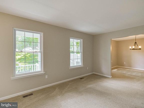 5th image of 222 Aquia Bay Ave