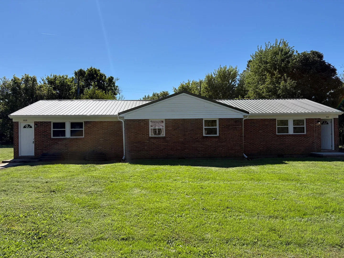 1010 Spring St — Photo 2