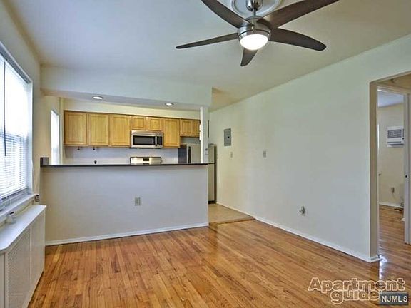 4th image of 68A Lakeview Ave