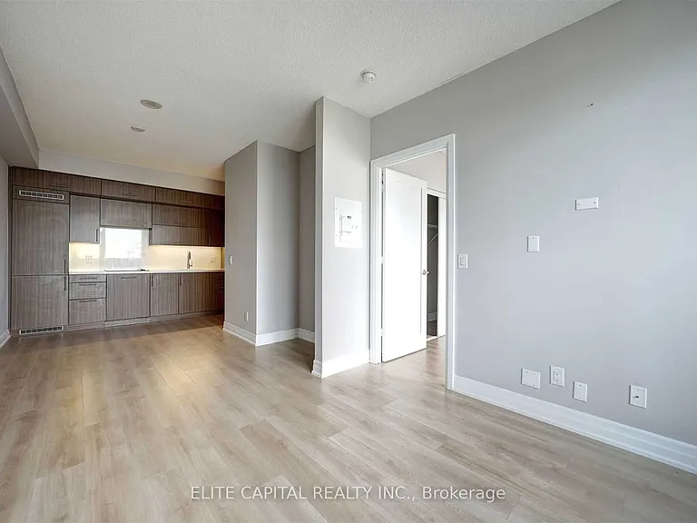 5 Sheppard Ave E #2721 — Photo 4