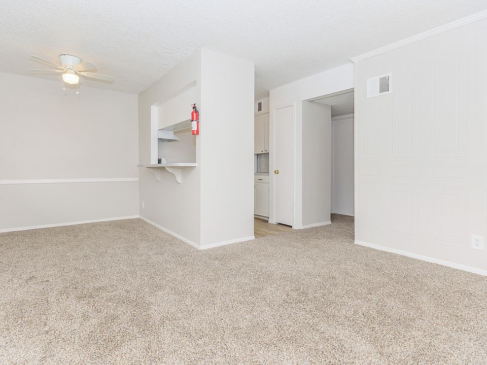 Castlewood Apartments 401 Lakeview Dr Clute TX Zillow