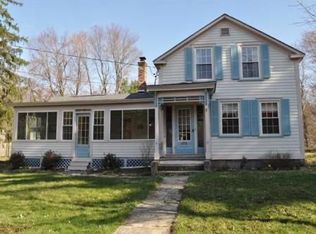 276 Pelham Rd, Amherst, MA 01002