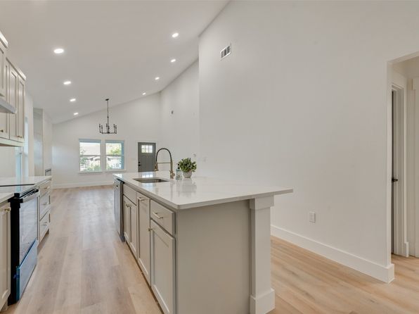 Additional property image - 617 S Montreal Ave, Dallas, TX 75208
