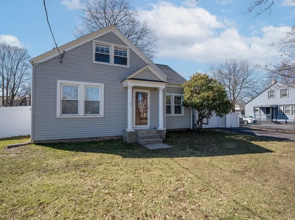 61 Saint Anthony St, Chicopee, MA 01013