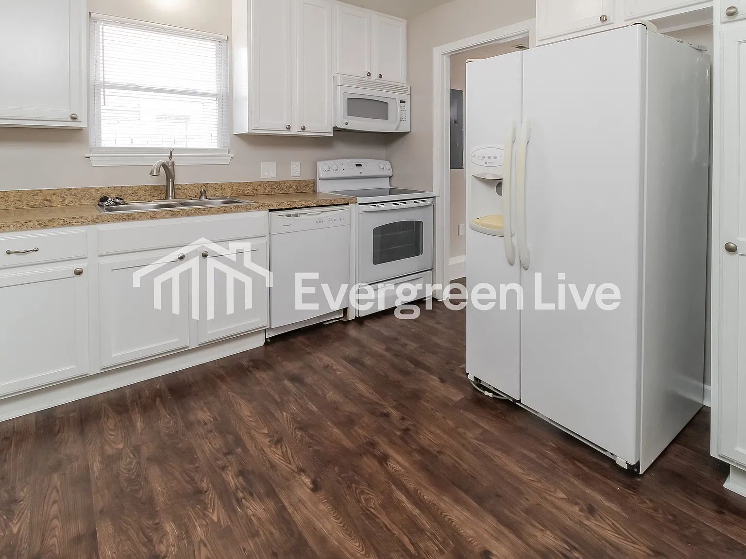 3 bed, 2.0 bath, 1680 sqft, $2,195 — Photo 4