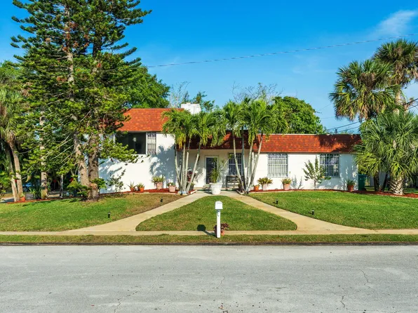 2801 Dorsey Pl, Melbourne, FL 32901