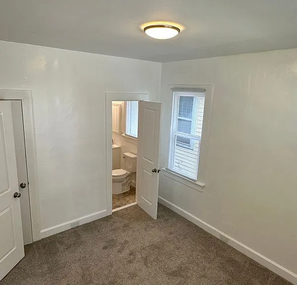1311 E Illinois St — Photo 2