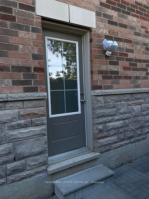 11 Jewelville St #BASEMENT