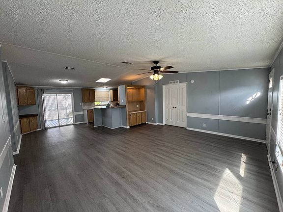 4th image of 8753 Waterway Dr