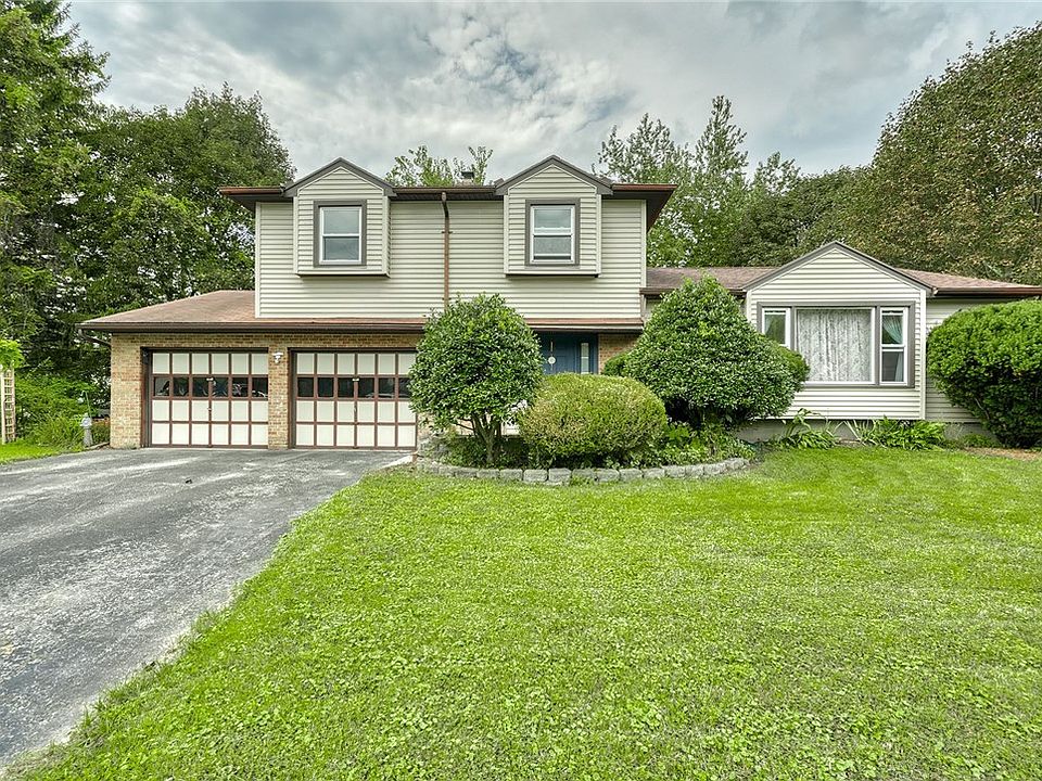 1st image of 53 Twin Circle Dr