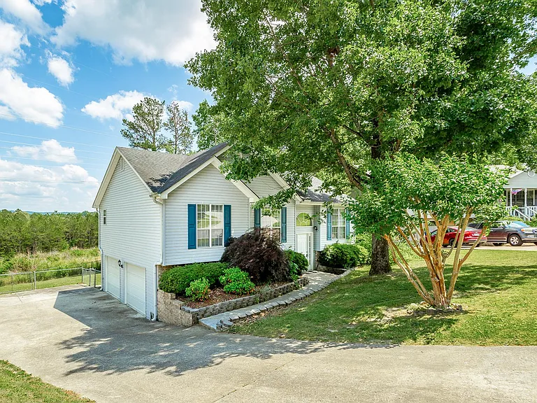 6130 Blue Ash Dr — Photo 6