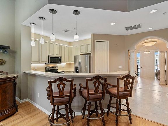 5th image of 15256 Riverbend BLVD #204
