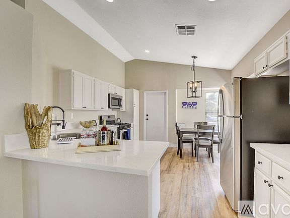 5th image of 2672 Prairie Dunes Dr