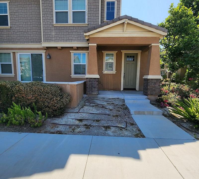 1st image of 6034 Rosewood Way