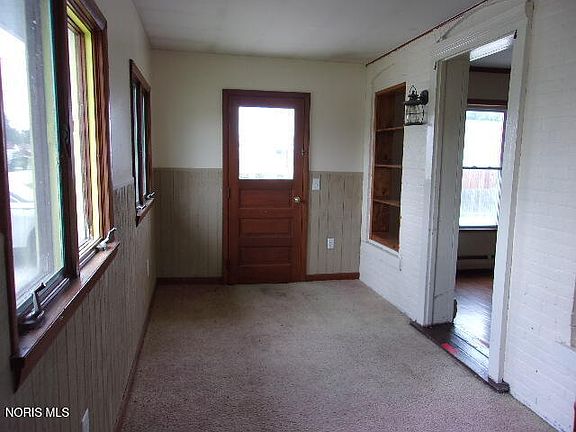 3rd image of 527 West St
