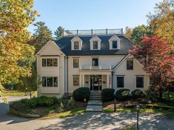 4 Bridle Path Ln, Beverly, MA 01915
