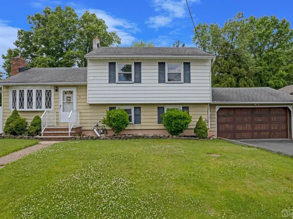 41 Terry Ave, Edison, NJ 08820