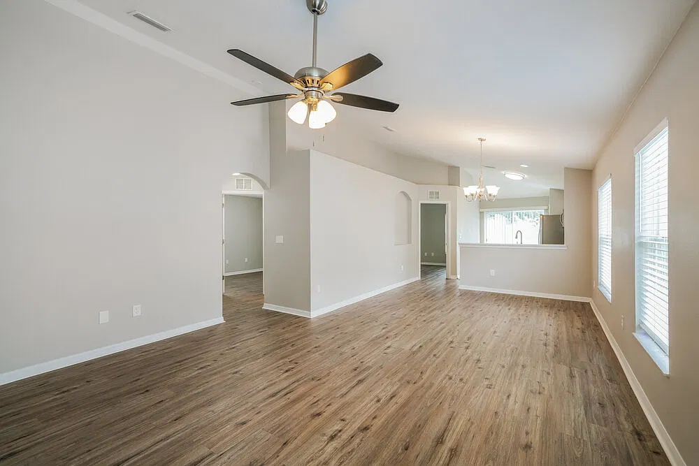 3 bed, 2.0 bath, 1335 sqft, $3,470 — Photo 3
