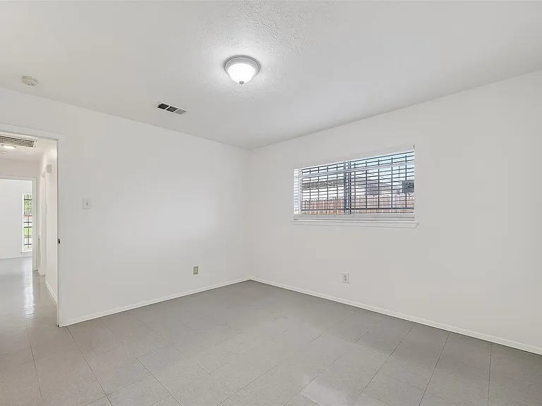15022 Chipman Ln — Photo 21